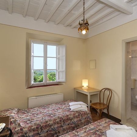 Hotel Casa Diocesana Di ลุคคา ภายนอก รูปภาพ