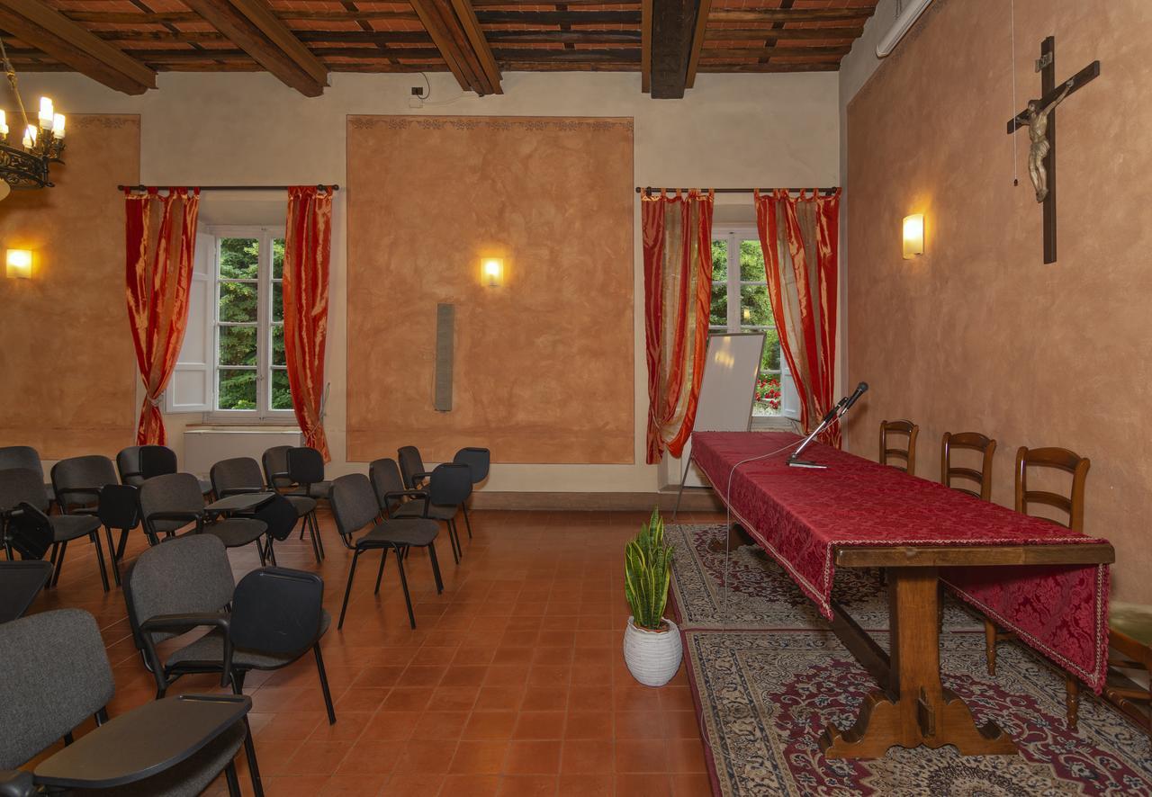 Hotel Casa Diocesana Di ลุคคา ภายนอก รูปภาพ