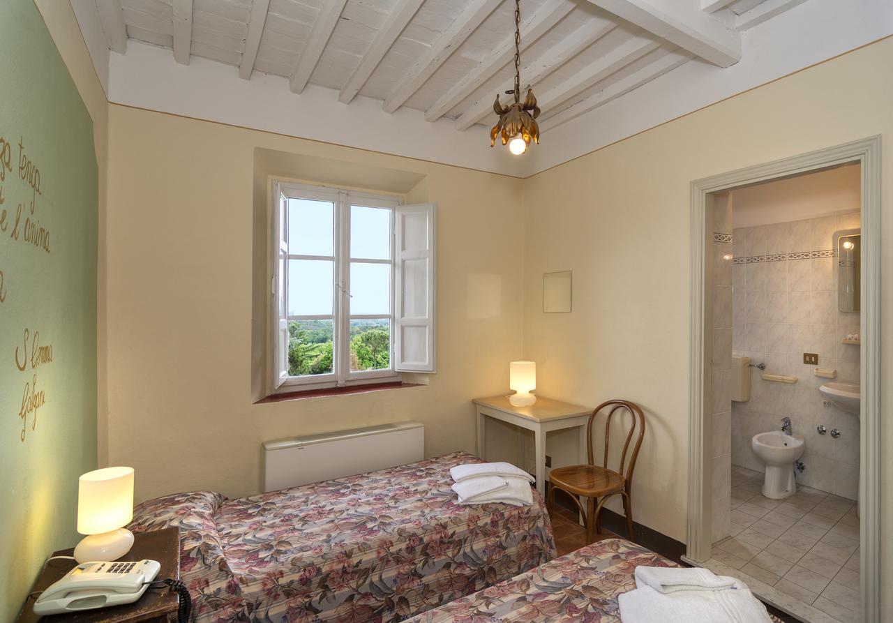 Hotel Casa Diocesana Di ลุคคา ภายนอก รูปภาพ