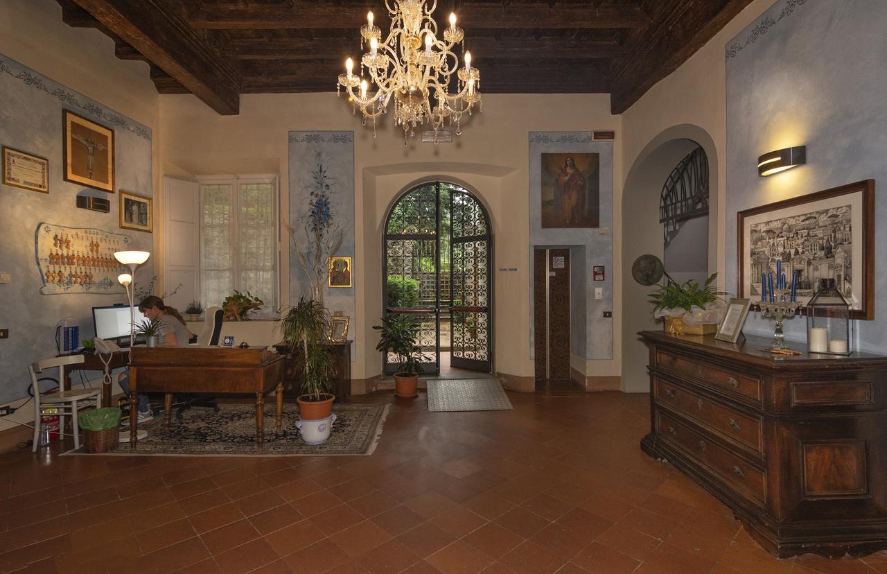 Hotel Casa Diocesana Di ลุคคา ภายนอก รูปภาพ