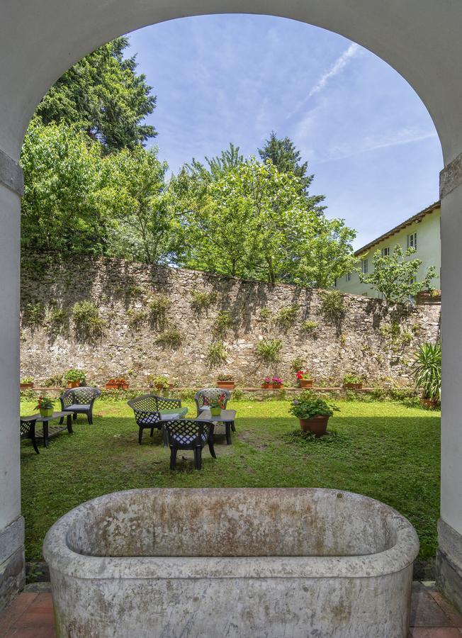 Hotel Casa Diocesana Di ลุคคา ภายนอก รูปภาพ